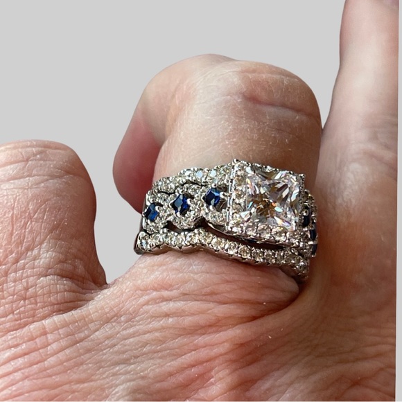 Princess Cut Wedding Set in Sterling Silver. 2ct with heavy pave on 3 pieces! - Picture 4 of 15